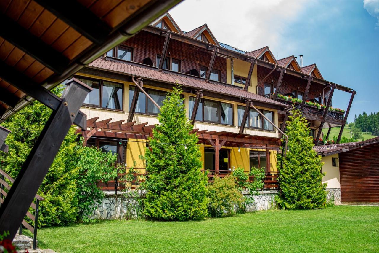 Pensiunea La Bella Vista Poiana Negrii Kültér fotó